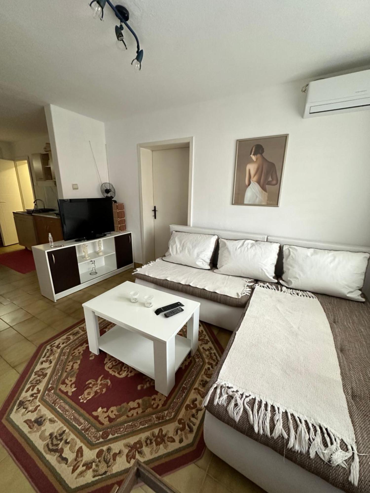 Day & Night Apartment Ćuprija Exterior foto